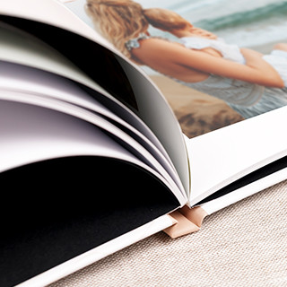 Livre photo paysage à fenêtre Année